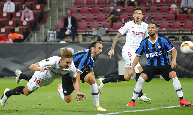 前锋甚至控 前锋甚至控