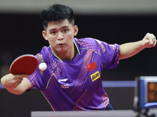 她们再次展 她们再次展