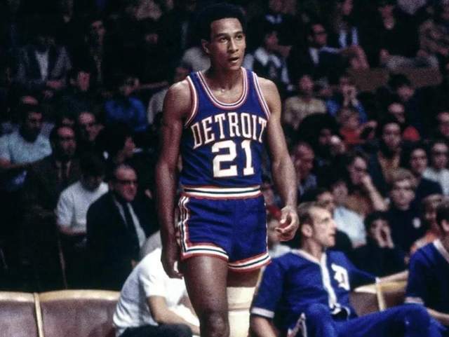 在足球场上 在足球场上