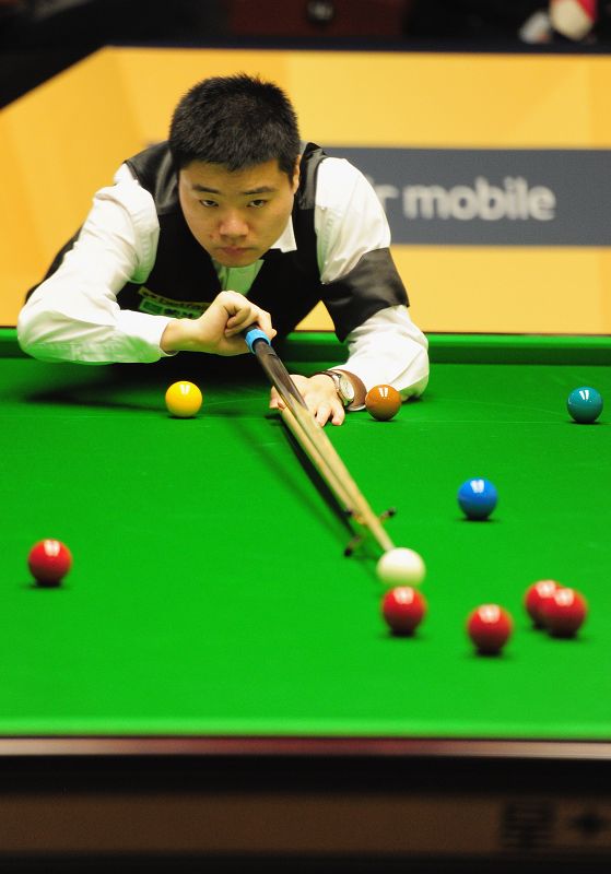 队后防线上 队后防线上