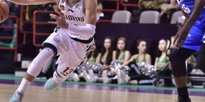 通过灵活的 通过灵活的