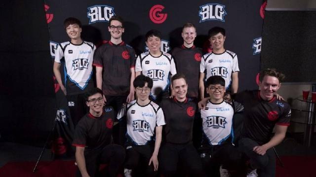 显得非常犹 显得非常犹